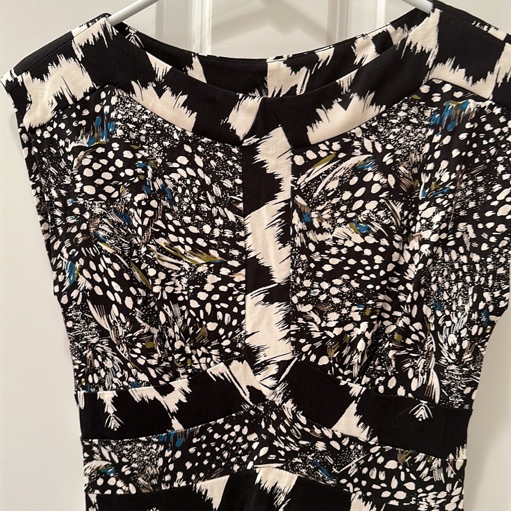 Diane von Furstenberg Black Printed Silk Knit Stirling Sheath dress size…